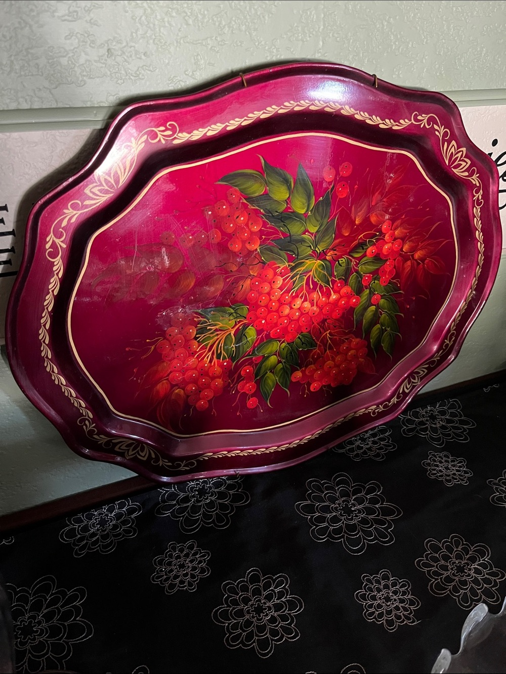 Vintage-Style Hand-Painted Russian Zhostovo Metal Tray – Red Floral Design